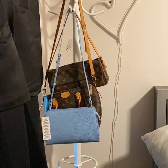 Purse - Picture 3 of 3